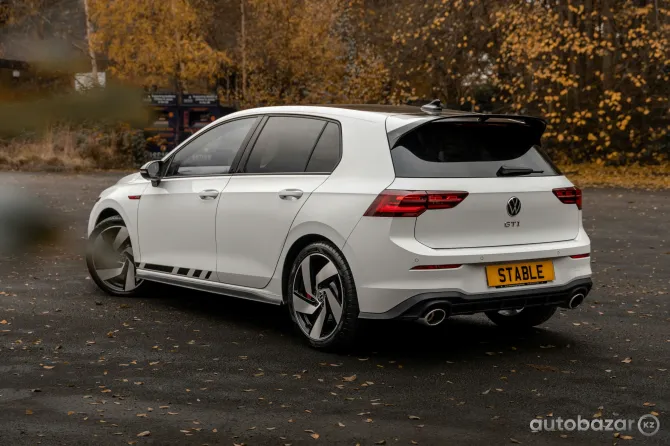 Volkswagen Golf GTI 2023 Астана - изображение 4